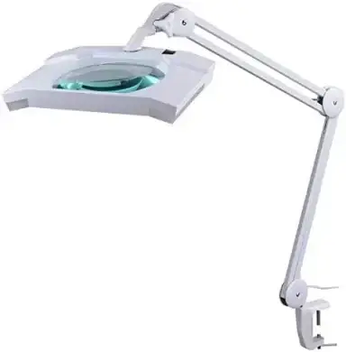 Werkzeugliste Dirndlnähkurse: Nähmaschine und Werkzeuge für meine Dirndl Nähkurse unter Profi-Anleitung - Tischleuchte mit Lupe